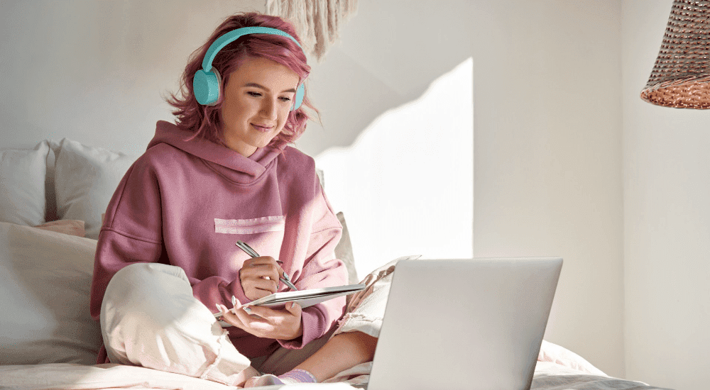 A student studying from home online connected to Netstream's super-fast uncapped fibre