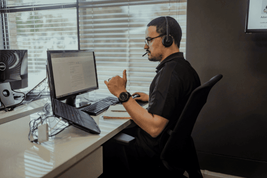 DSL Telecom employee providing Zoho technical support in Somerset West