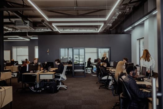 DSL Telecom B2C division actively assisting clients with expert support and customer service
